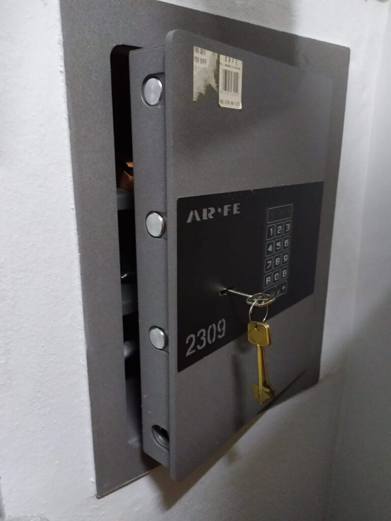 Apertura de cajas fuertes Adelfas