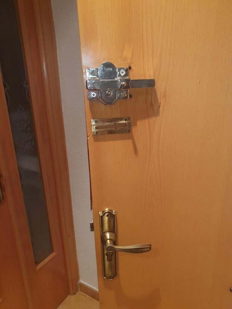 Apertura de puertas Belvis de Jarama