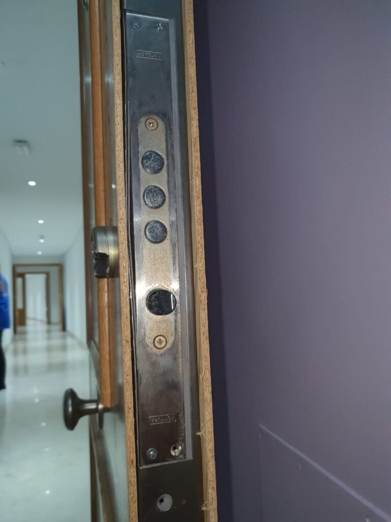 Apertura de puertas Castillejos