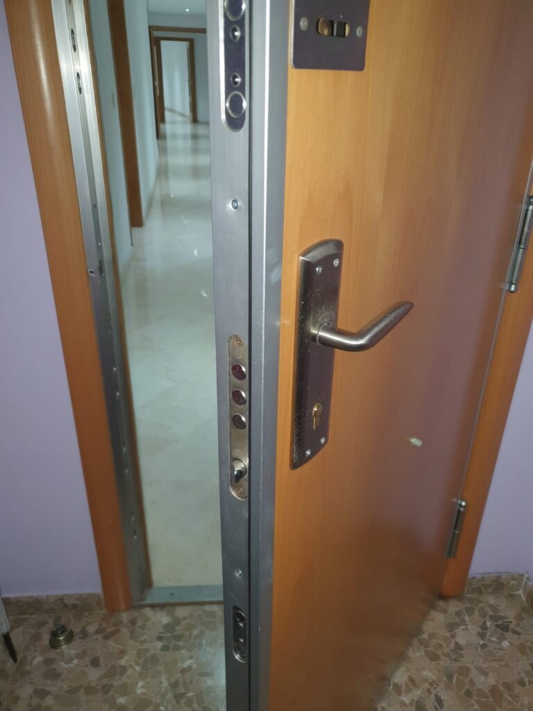 Apertura de puertas Cedillo del Condado