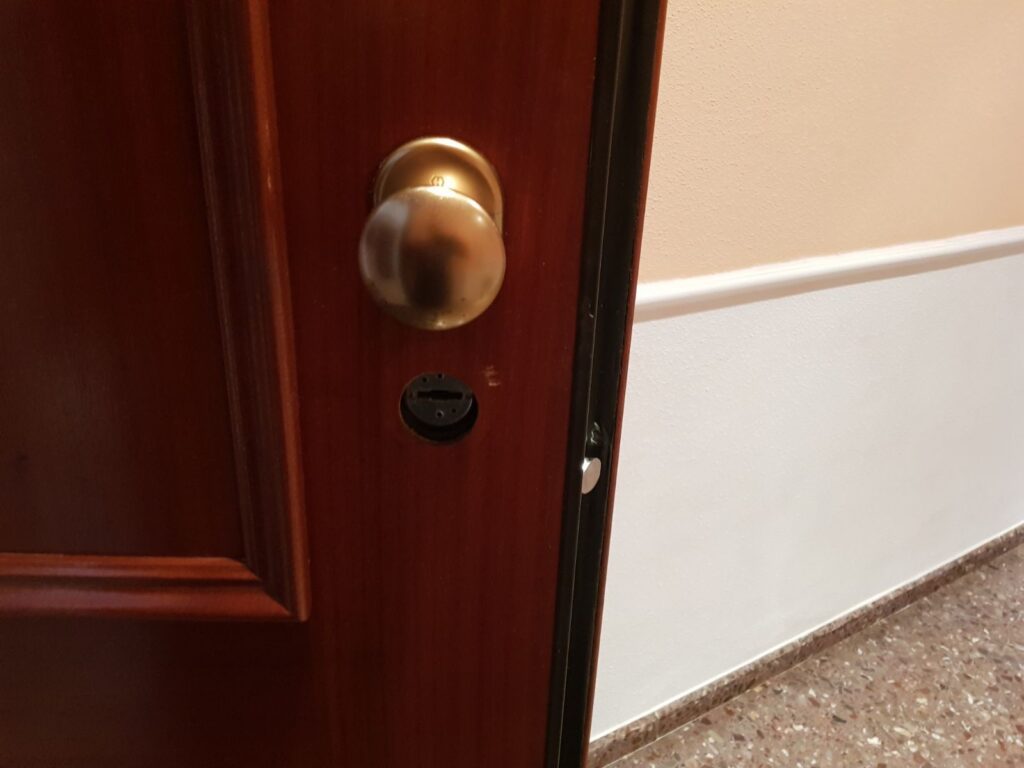 Apertura de puertas Colonia de Valverde