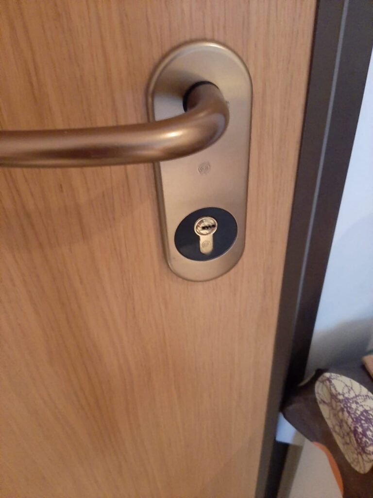 Apertura de puertas Corralejos