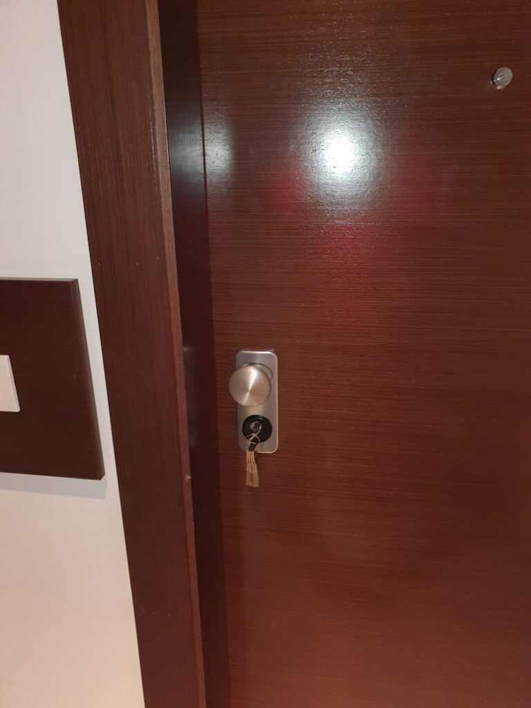 Apertura de puertas El Casar de Talamanca