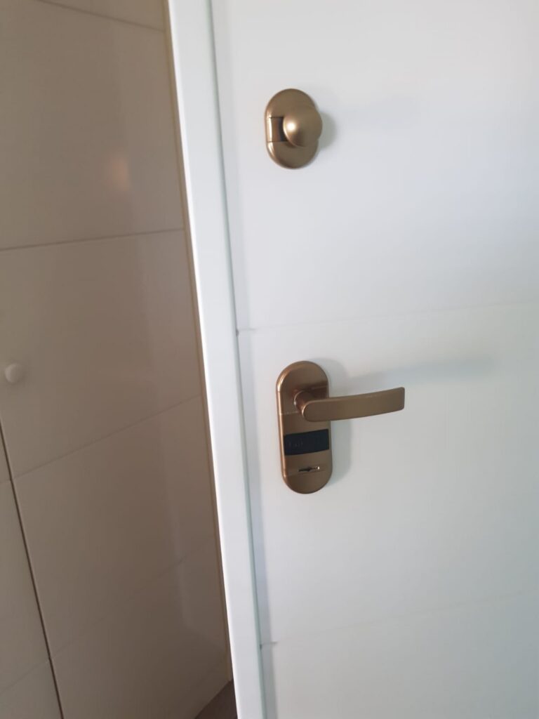 Apertura de puertas El Plantío