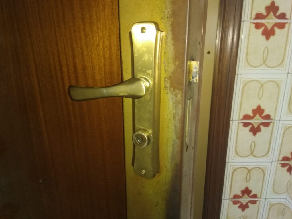 Apertura de puertas Esquivias