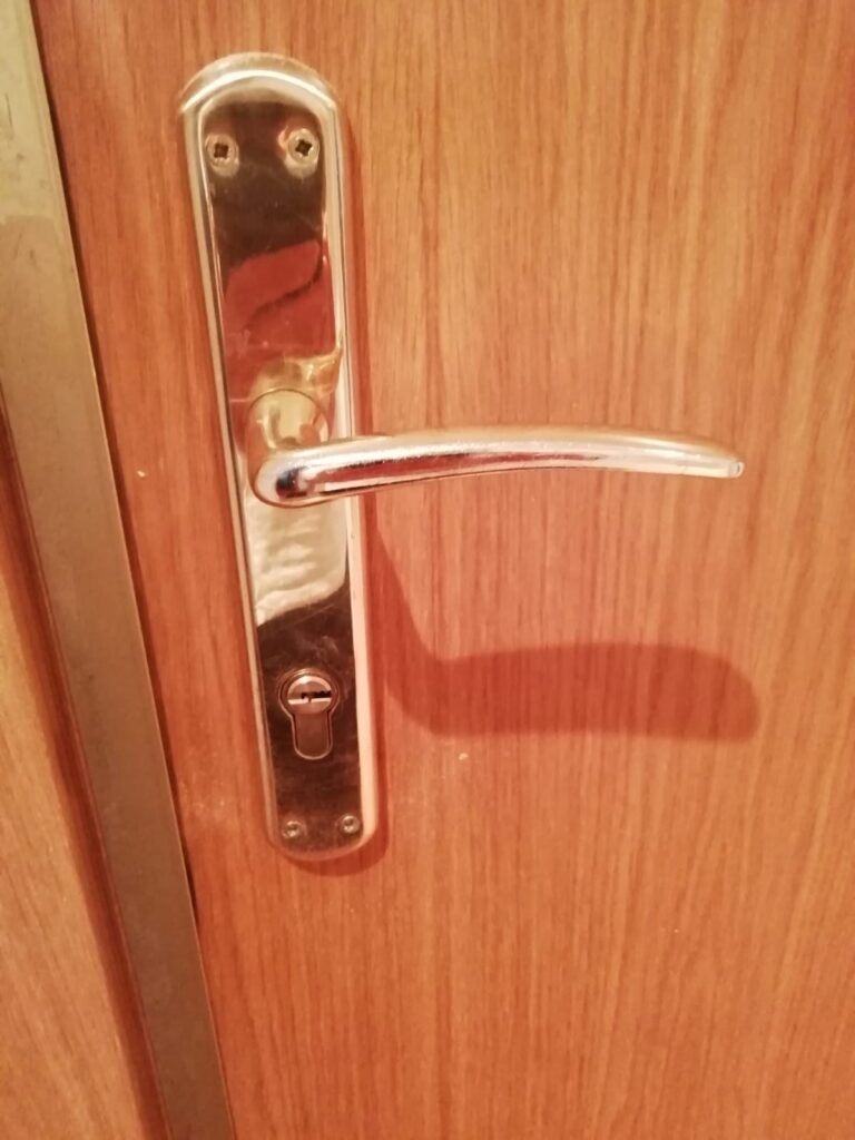 Apertura de puertas Meco