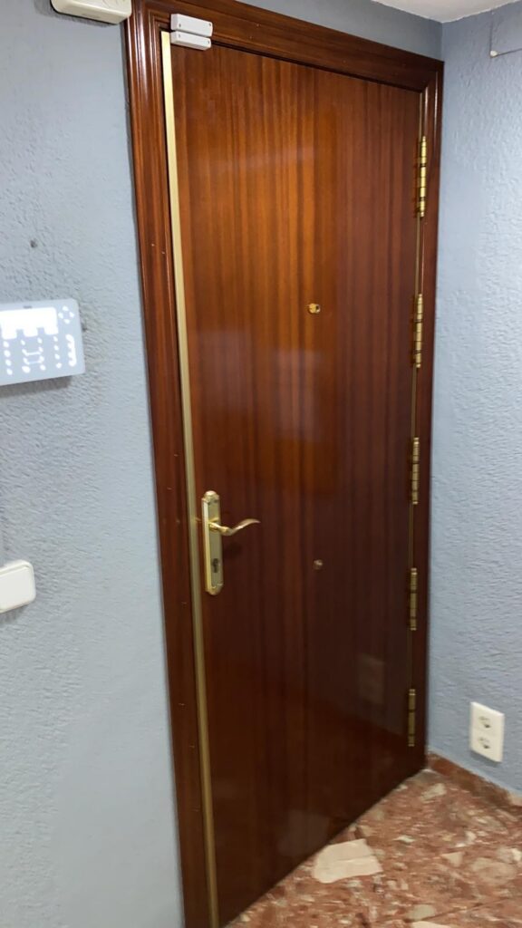 Apertura de puertas Moncloa-Aravaca