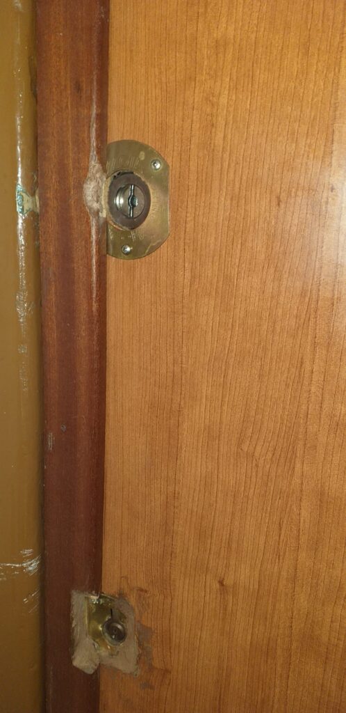 Apertura de puertas Navalagamella