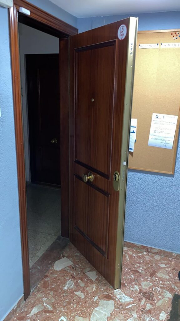Apertura de puertas Pinar de Chamartín