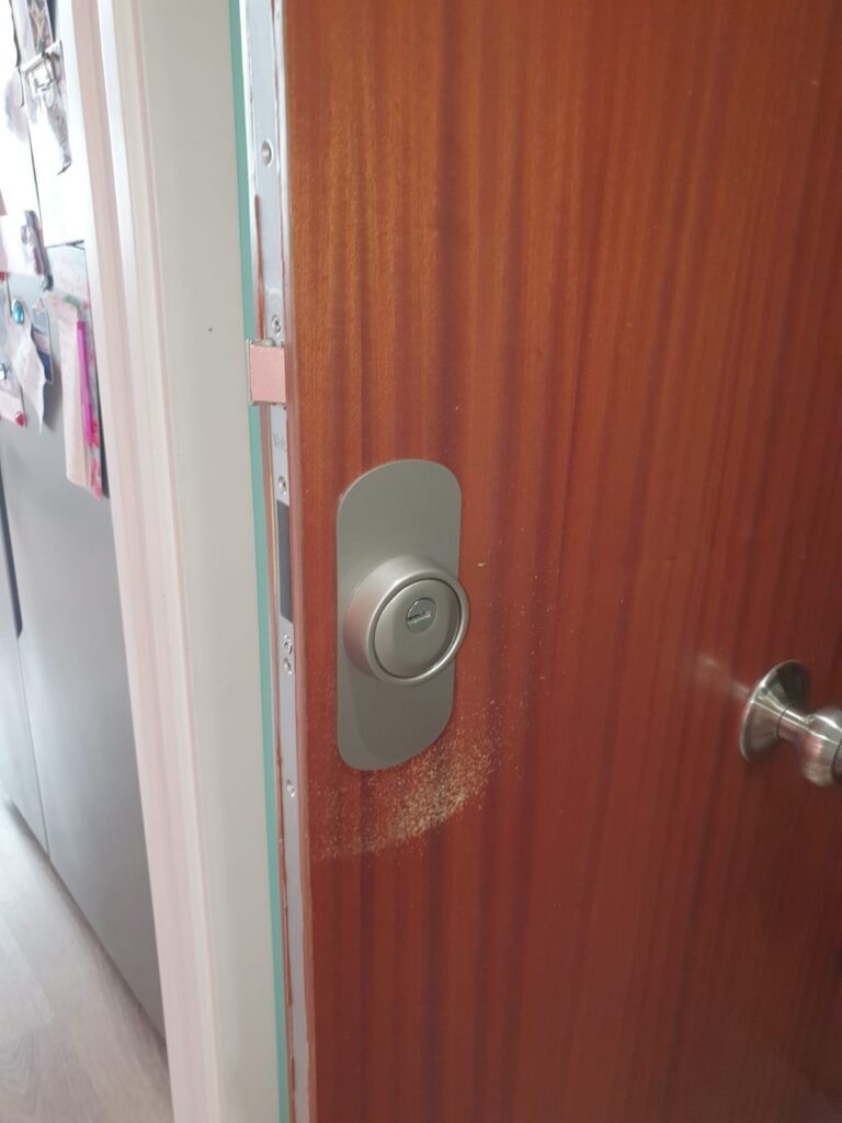 Apertura de puertas Pradolongo
