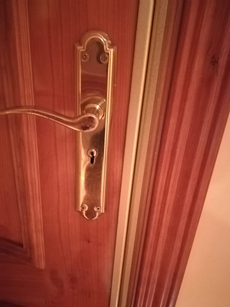 Apertura de puertas Valdeacederas