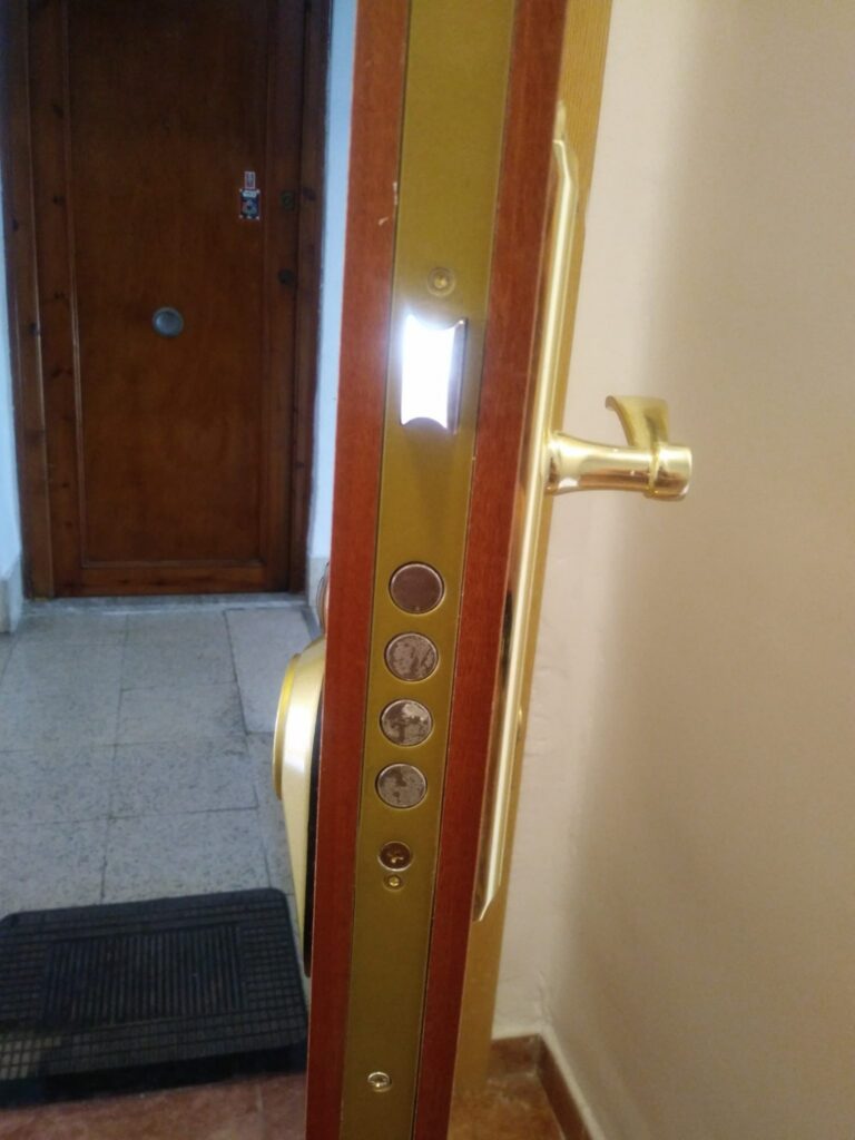 Apertura de puertas Valdeconejos