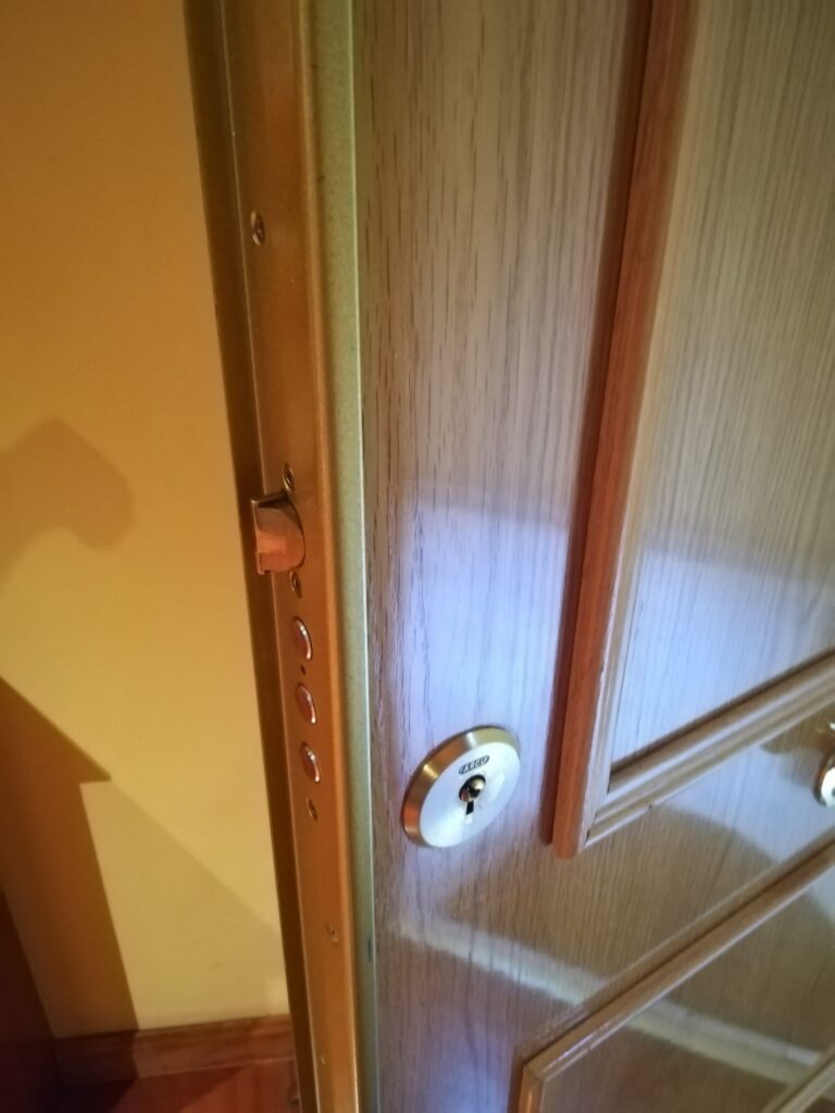 Apertura de puertas Villaconejos